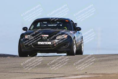 media/Oct-26-2025-CalClub SCCA (Sun) [[8ce1e69566]]/Group 2/Grapevine/